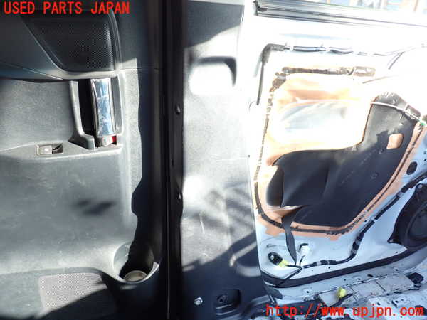 1UPJ-9235077670]ヴェルファイアハイブリッド(AYH30W)左センターピラートリム 中古_3