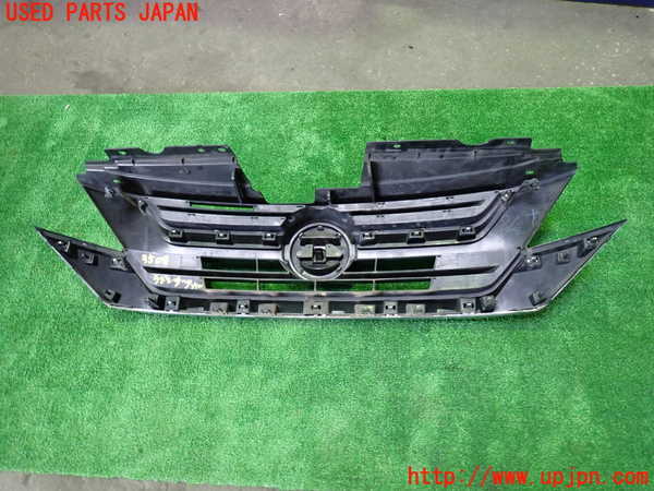 1UPJ-9235081050]セレナ(GC27)ラジエターグリル 中古_4