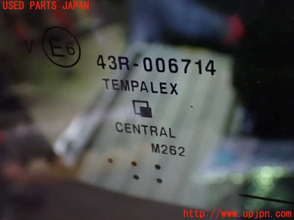 1UPJ-9235081380]セレナ(GC27)右クォーターガラス 中古_2