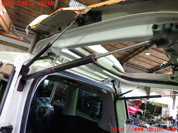 1UPJ-9235081584]セレナ(GC27)リアゲートダンパー 中古_2