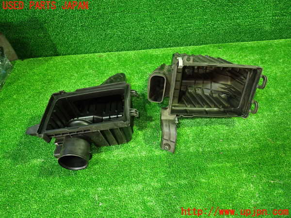 1UPJ-9235082560]セレナ(GC27)エアクリーナーボックス 中古_3