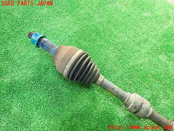 1UPJ-9235084010]セレナ(GC27)右フロントドライブシャフト 中古_3