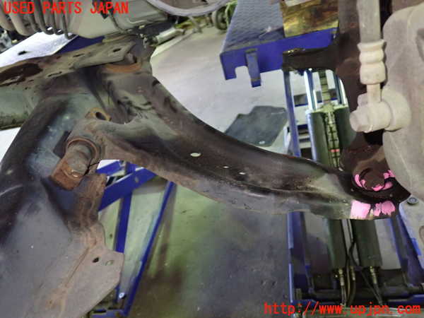 1UPJ-9235084295]セレナ(GC27)左フロントナックルハブ 中古_2