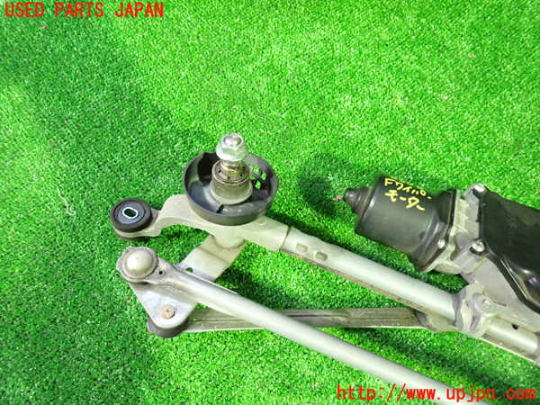 1UPJ-9235086770]セレナ(GC27)フロントワイパーモーター 中古_3