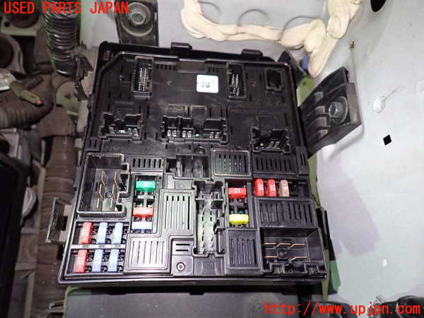 1UPJ-9235086742]セレナ(GC27)ヒューズボックス2 中古_3
