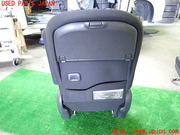 1UPJ-9235087035]セレナ(GC27)運転席シート 中古_4