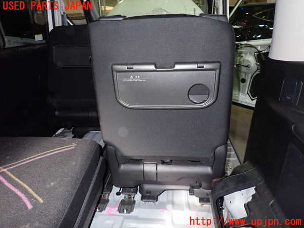 1UPJ-9235087145]セレナ(GC27)右2列目シート 中古_4