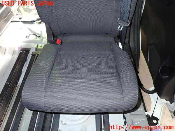 1UPJ-9235087175]セレナ(GC27)左2列目シート 中古_3