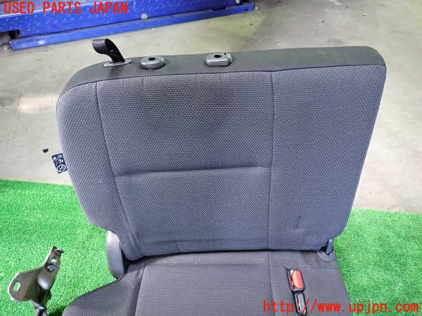 1UPJ-9235087235]セレナ(GC27)右3列目シート 中古_2