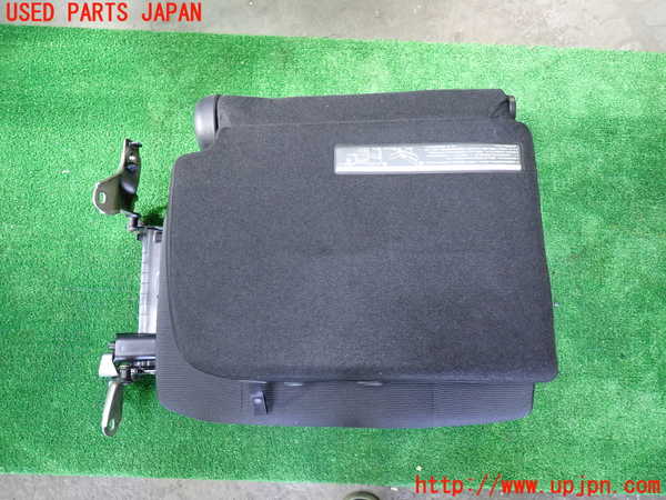 1UPJ-9235087235]セレナ(GC27)右3列目シート 中古_4