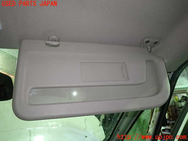 1UPJ-9235087625]セレナ(GC27)室内サンバイザー右側 中古_2