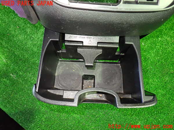 1UPJ-9235087549]セレナ(GC27)コンソール 中古_2