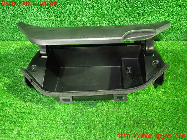 1UPJ-9235087841]セレナ(GC27)小物入れ1 中古_2