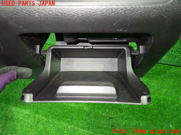 1UPJ-9235087843]セレナ(GC27)小物入れ3 中古_2