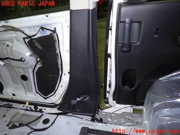 1UPJ-9235087665]セレナ(GC27)右センターピラートリム 中古_3