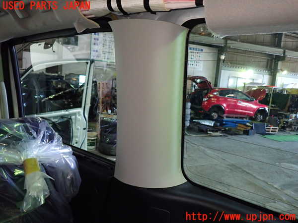 1UPJ-9235087675]セレナ(GC27)右リアピラートリム 中古_2