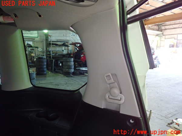 1UPJ-9235087675]セレナ(GC27)右リアピラートリム 中古_3