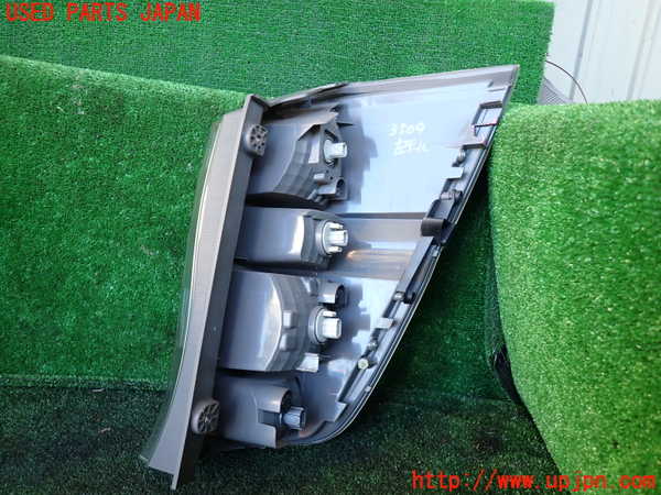 1UPJ-9235091536]ステップワゴン(RK1)左テールランプ 中古_2