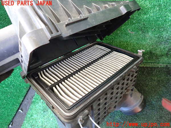 1UPJ-9235092560]ステップワゴン(RK1)エアクリーナーボックス 中古_4
