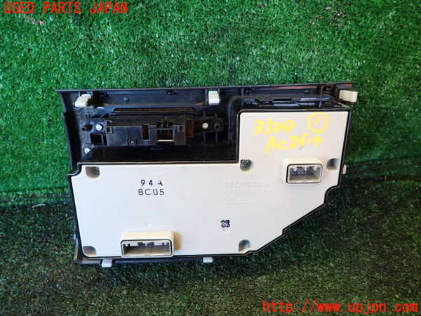 1UPJ-9235096066]ステップワゴン(RK1)エアコンスイッチ1 中古_3