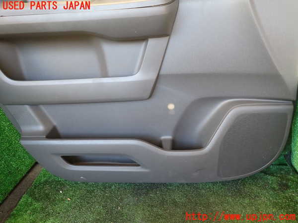 1UPJ-9235091264]ステップワゴン(RK1)左前ドア内張り 中古_3
