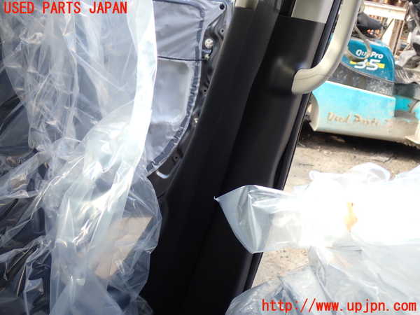 1UPJ-9235097665]ステップワゴン(RK1)右センターピラートリム 中古_3
