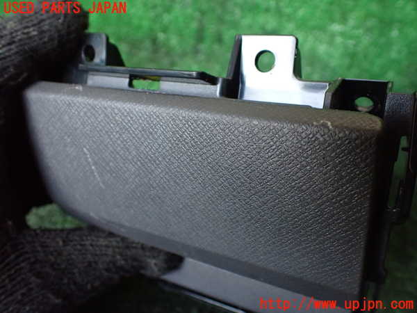 1UPJ-9235097810]ステップワゴン(RK1)ドリンクホルダー 中古_2