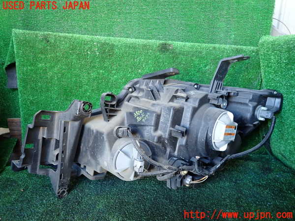 1UPJ-9235101130]ステップワゴン スパーダ(RK5)右ヘッドライト HID 中古_3