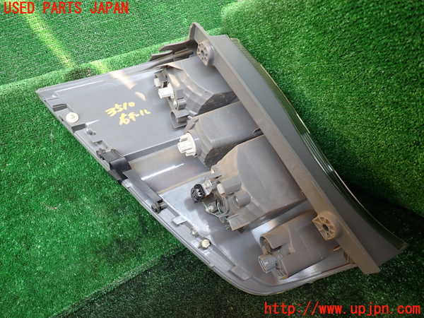 1UPJ-9235101530]ステップワゴン スパーダ(RK5)右テールランプ 中古_2