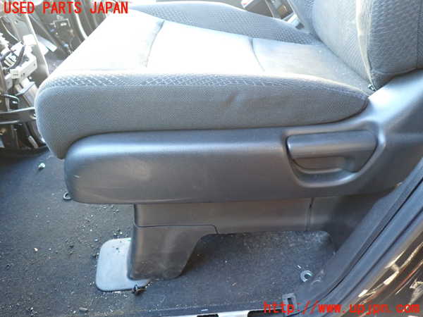 1UPJ-9235107065]ステップワゴン スパーダ(RK5)助手席シート 中古_4