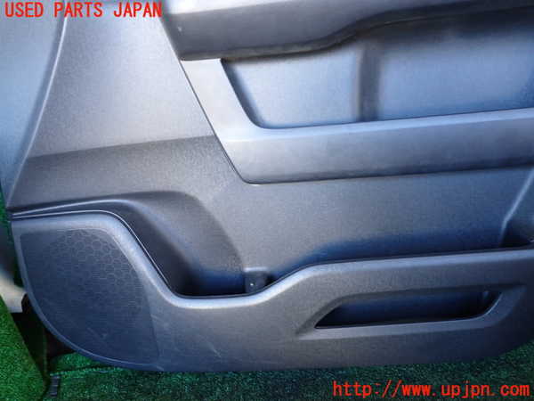 1UPJ-9235101234]ステップワゴン スパーダ(RK5)右前ドア内張り 中古_3