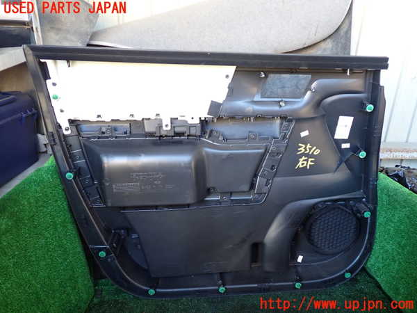1UPJ-9235101234]ステップワゴン スパーダ(RK5)右前ドア内張り 中古_4
