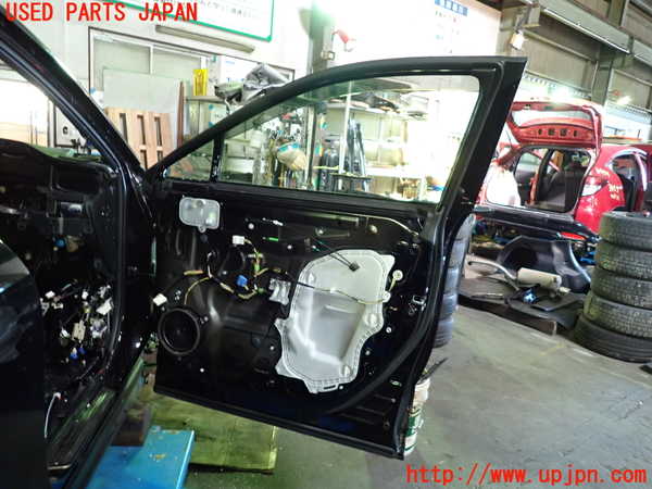 1UPJ-9235111230]ハリアー(MXUA80)右前ドア (ジャンク品) 中古(43R-00035 M2H5)_5