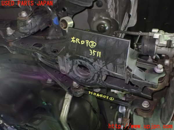 1UPJ-9235115205]ハリアー(MXUA80)右リアロアアーム2 中古_2