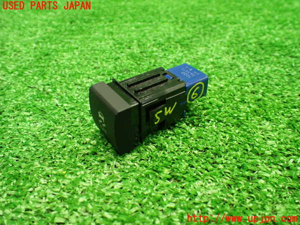 1UPJ-9235116311]ハリアー(MXUA80)スイッチ6 (横滑り防止OFF) 中古_2