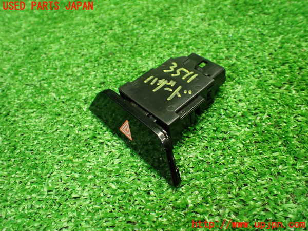 1UPJ-9235116290]ハリアー(MXUA80)ハザードスイッチ 中古_2