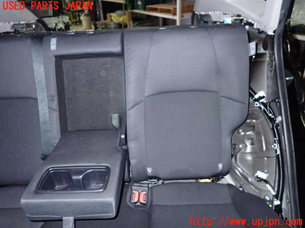 1UPJ-9235117385]ハリアー(MXUA80)リアシート (ジャンク品) 中古_2