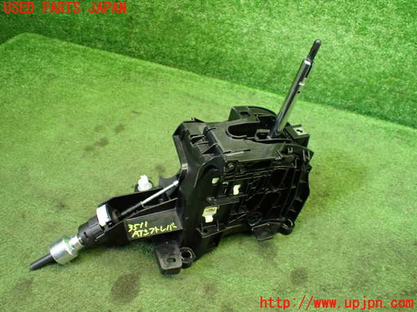 1UPJ-9235117555]ハリアー(MXUA80)ATシフトレバー 中古_2