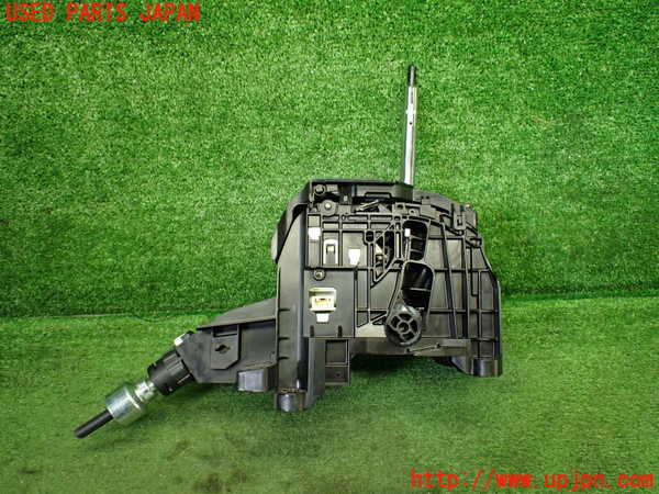 1UPJ-9235117555]ハリアー(MXUA80)ATシフトレバー 中古_3