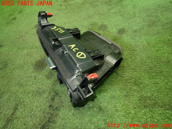 1UPJ-9235117526]ハリアー(MXUA80)エアコン吹き出し口1 (右) 中古_2