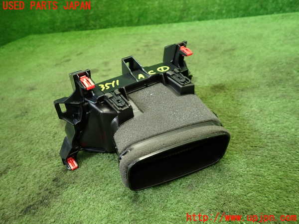 1UPJ-9235117526]ハリアー(MXUA80)エアコン吹き出し口1 (右) 中古_3