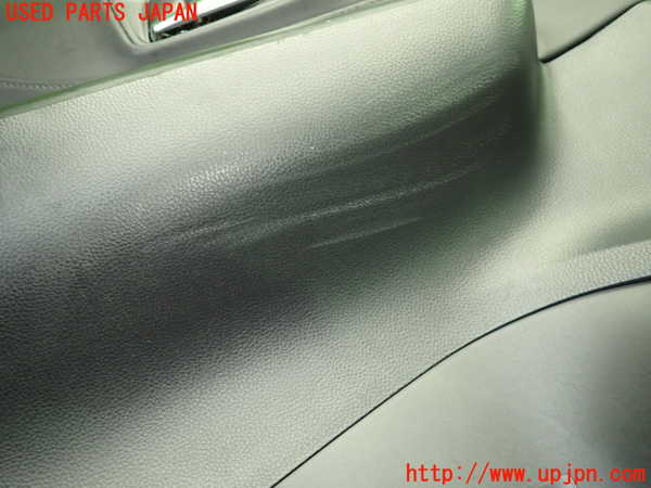 1UPJ-9235111264]ハリアー(MXUA80)左前ドア内張り 中古_3
