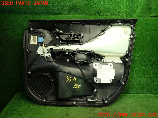 1UPJ-9235111264]ハリアー(MXUA80)左前ドア内張り 中古_5