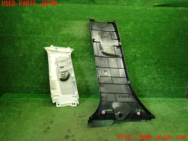 1UPJ-9235117665]ハリアー(MXUA80)右センターピラートリム 中古_2