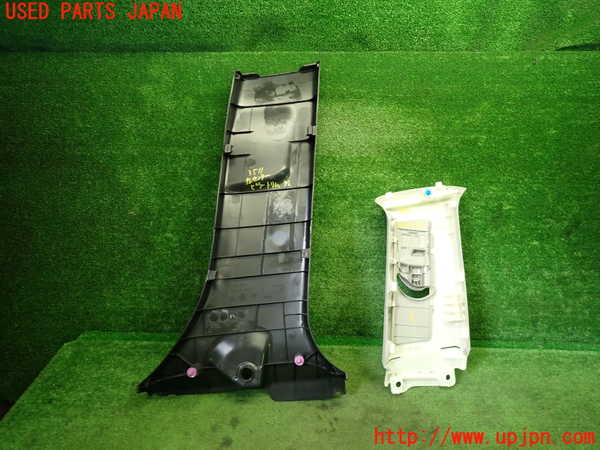 1UPJ-9235117670]ハリアー(MXUA80)左センターピラートリム 中古_2