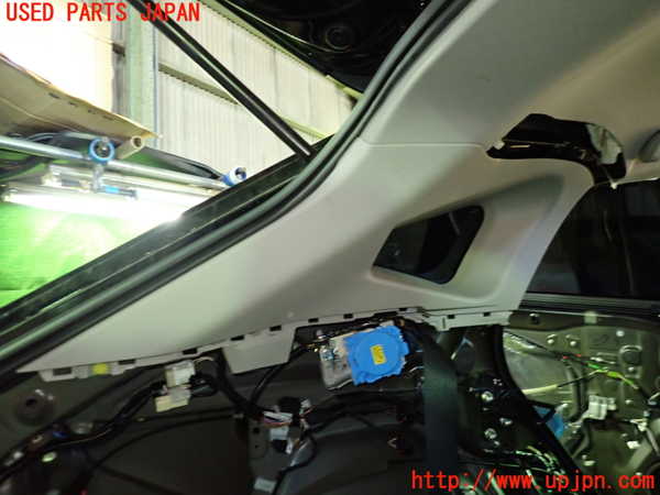 1UPJ-9235117680]ハリアー(MXUA80)左リアピラートリム 中古_3