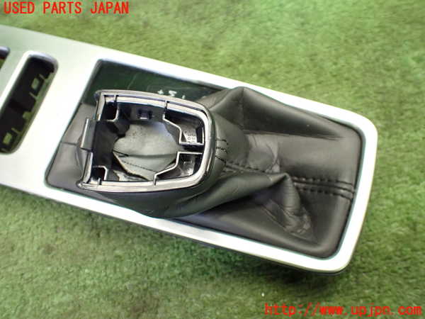 1UPJ-9235117575]ハリアー(MXUA80)シフトブーツ 中古_3