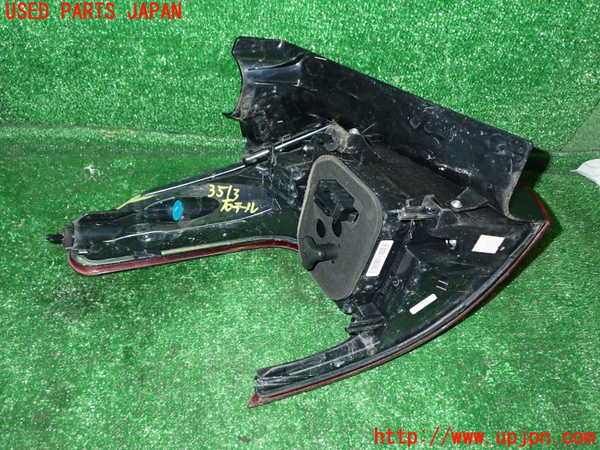 1UPJ-9235131530]プジョー・2008(A94HN01)右テールランプ 中古_2