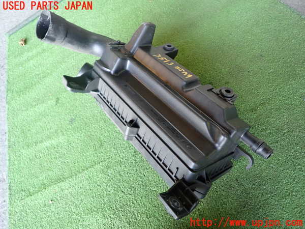 1UPJ-9235132560]プジョー・2008(A94HN01)エアクリーナーボックス 中古_3