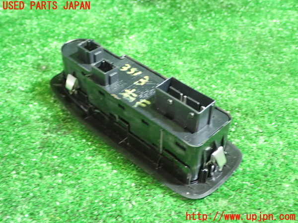 1UPJ-9235136240]プジョー・2008(A94HN01)右前パワーウィンドウスイッチ 中古_2